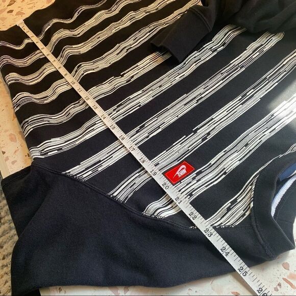 Nike Heritage Stripes Classic Crewneck Sweatshirt Pullover Sweater Black & white - Picture 5 of 8